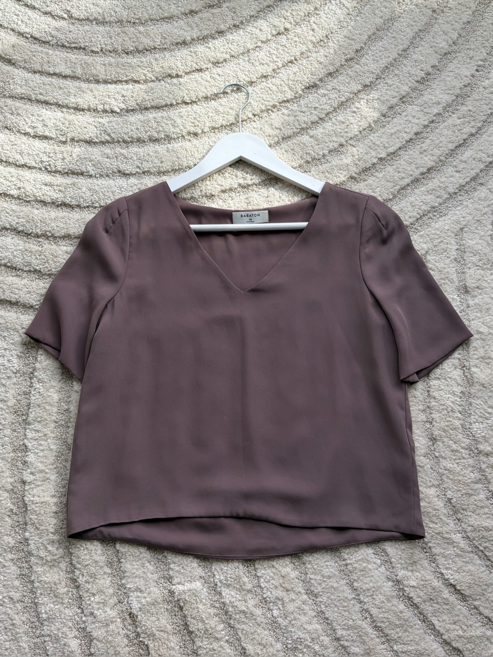 Babaton Randy Blouse Dusty Mauve V-Neck Short Sleeve Blouse
